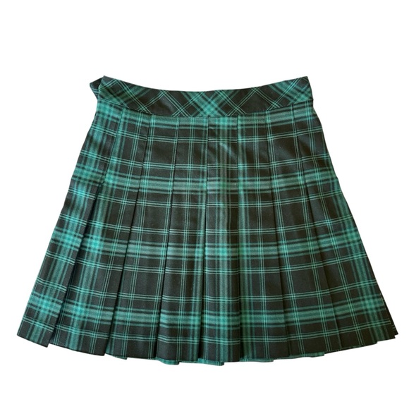 H&M Divided Twill Green & Black Plaid Tartan Pleated Flared Mini Skirt, Size 2 - Picture 2 of 4